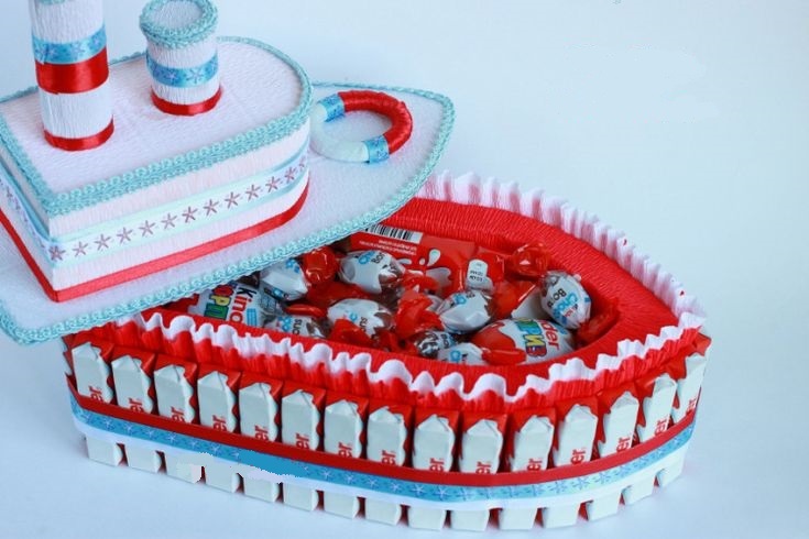 Originalidéer för att dekorera vackra kakor med dina egna händer från godis, godis och kakor för barn