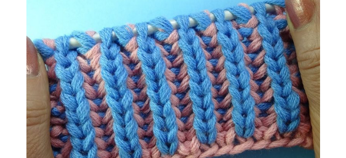 Två -färg engelska elastiska band för kvinnors snood med stickor i två varv