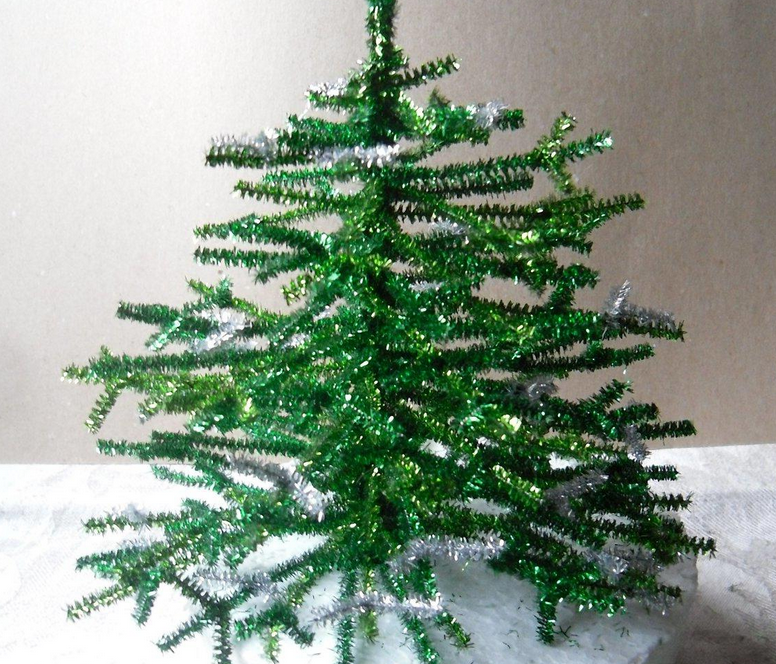 Vánoční stromeček z Mishury svými vlastními rukama je téměř připraven