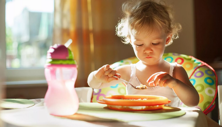 Frukost för ett barn 2 år gammalt