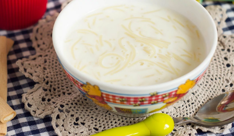 Mjölksoppa med vermicelli