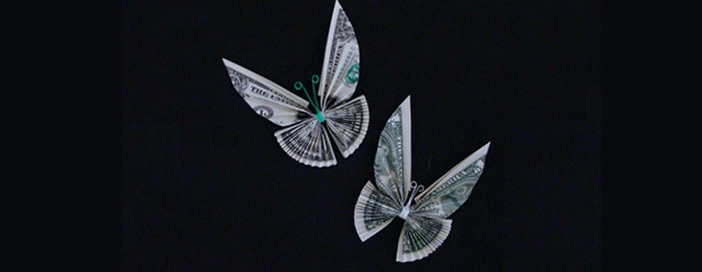 Vacker fjärils origami från pengar med dina egna händer