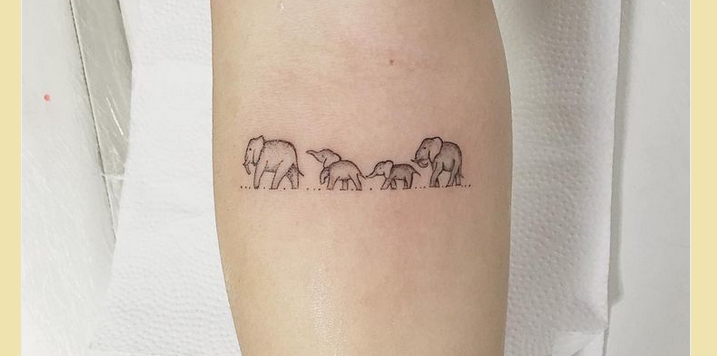 Mini-tattoo tentang keluarga