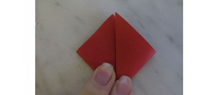 Gör en voluminös boll av origami med våra egna händer