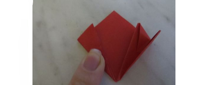 Gör en voluminös boll av origami med våra egna händer