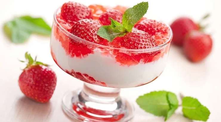 Strawberry in Romanian: Recept na lahodný dezert na léto v horku