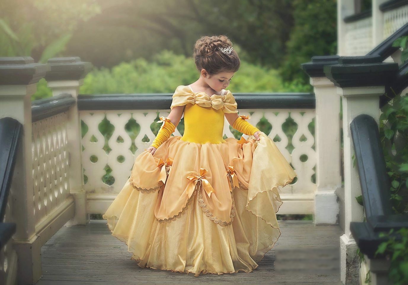 Princess Dress Belle för en liten stjärna